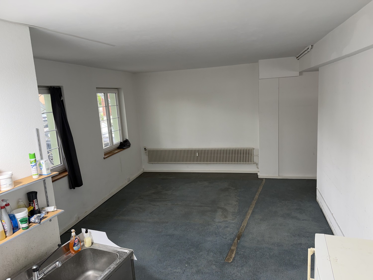 110m² commercial