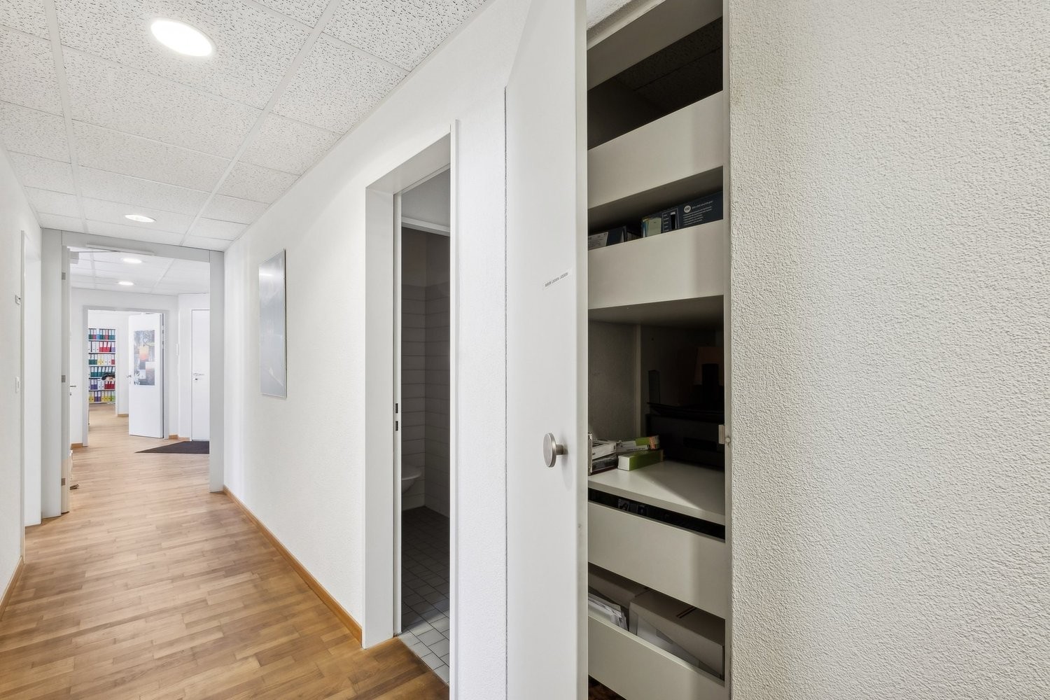 179m² office