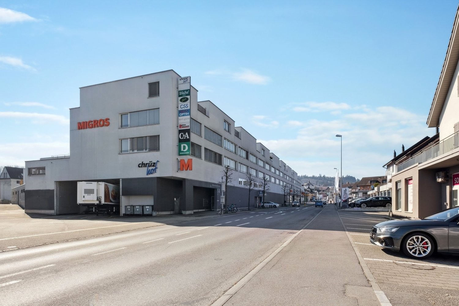 179m² office
