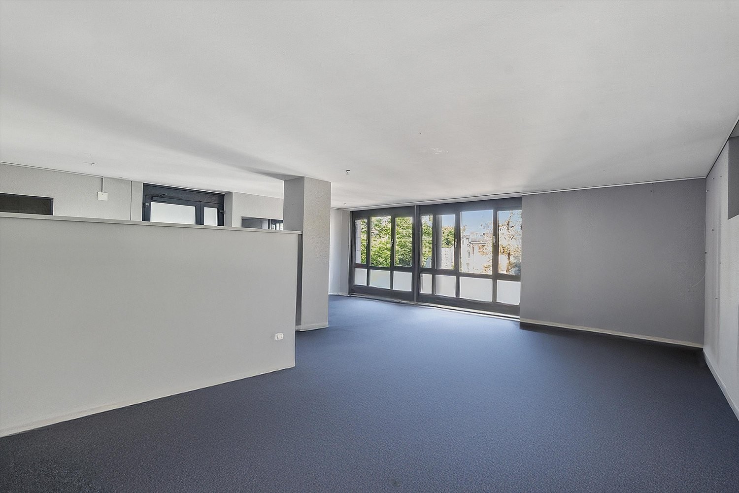 232m² commercial