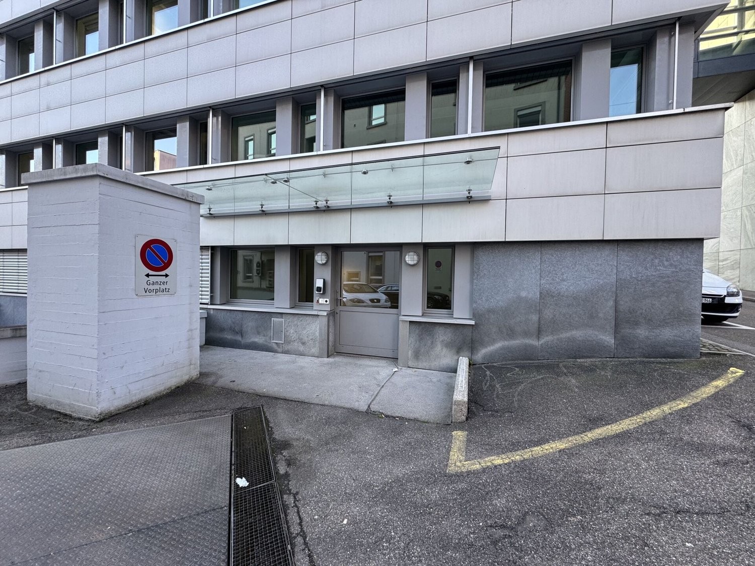 57m² commercial