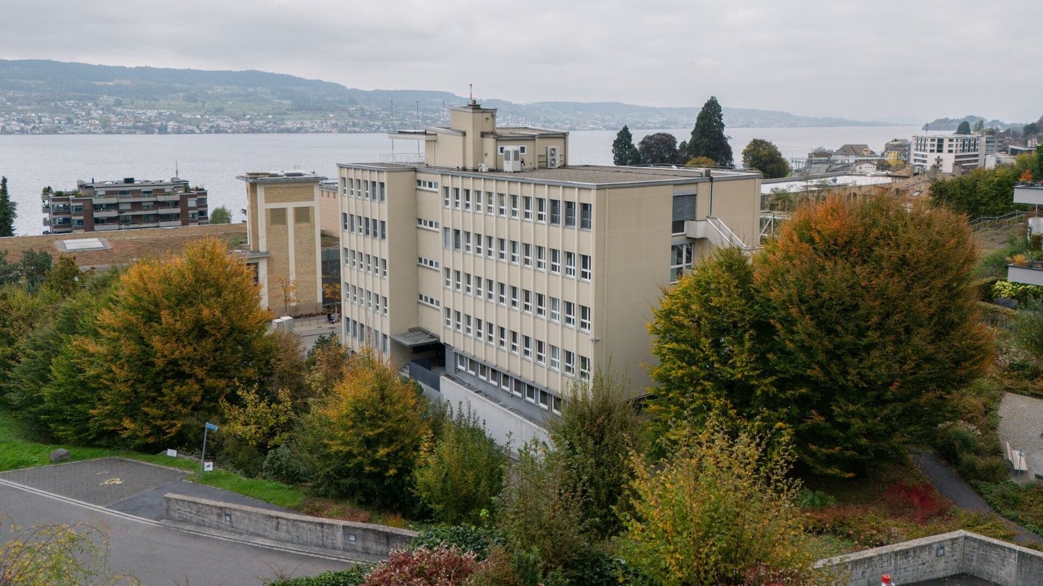 105m² office