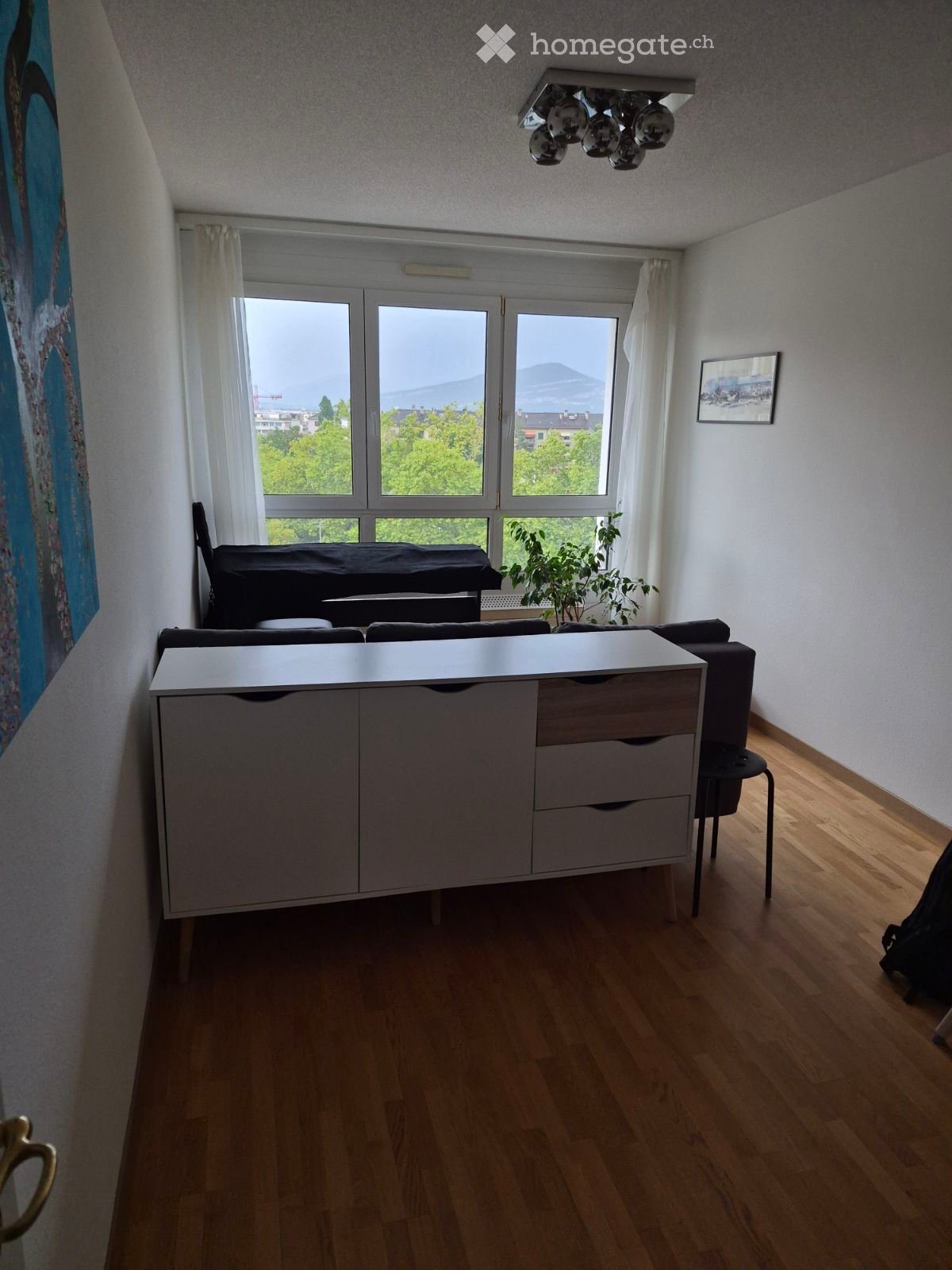 5 rooms apartment