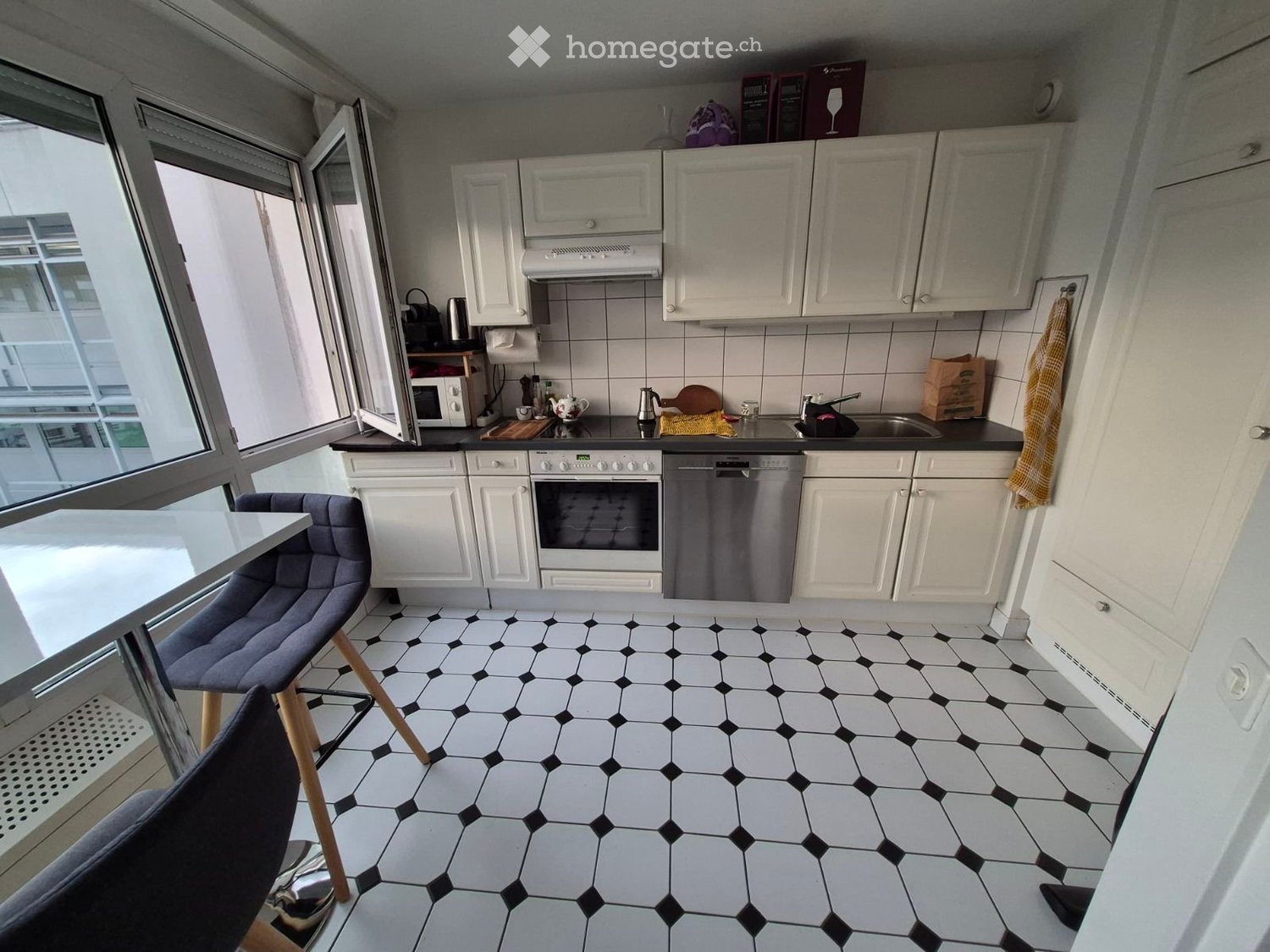 5 rooms apartment