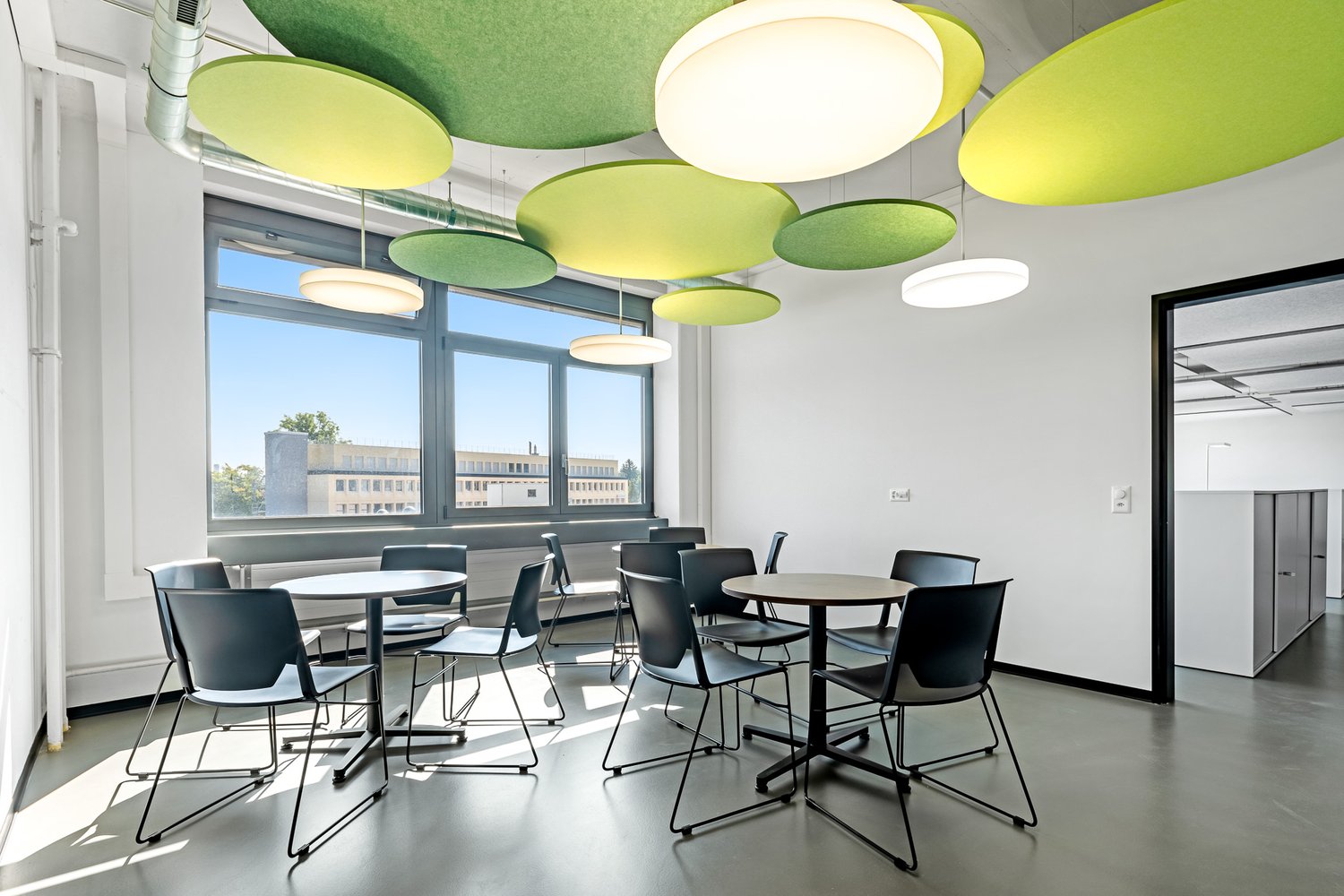 183m² office