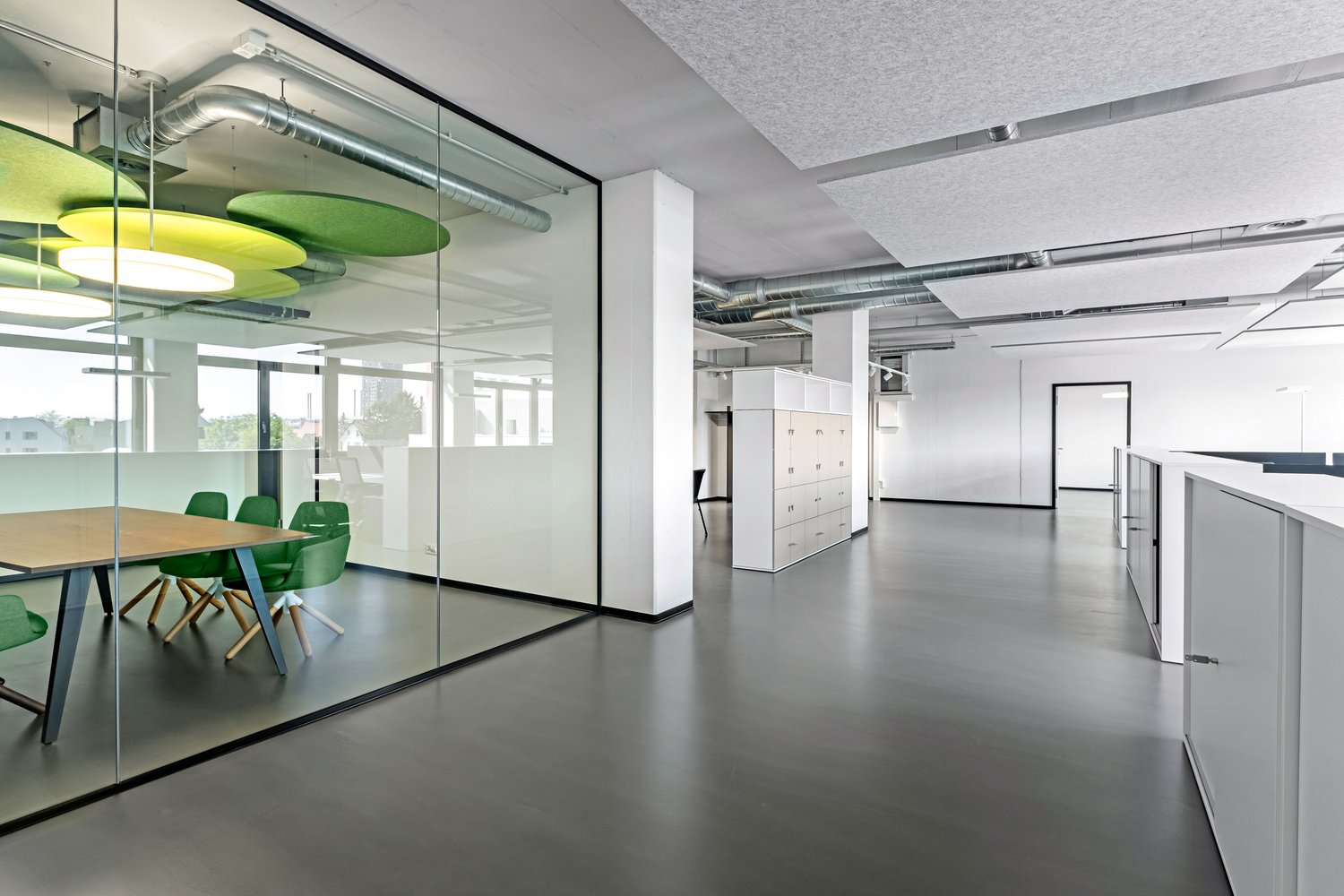 183m² office