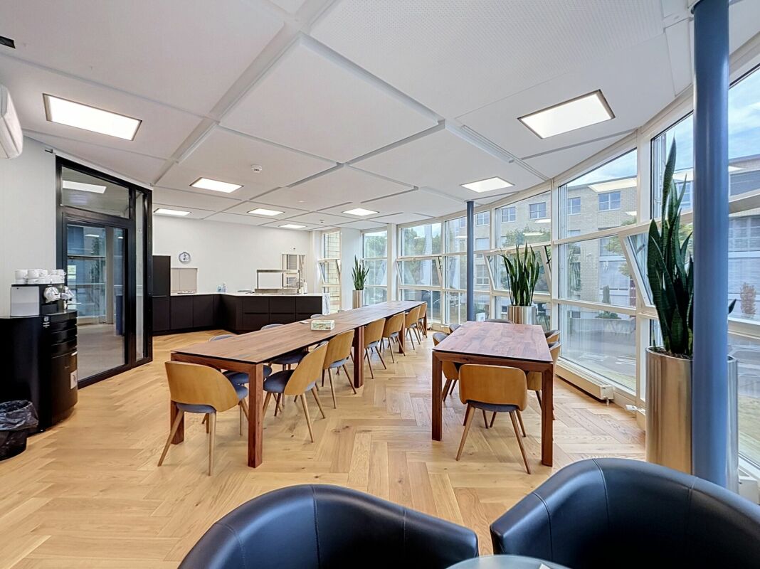 1238m² commerciale