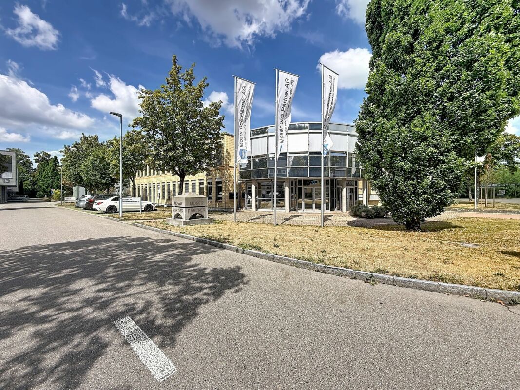 1238m² commerciale