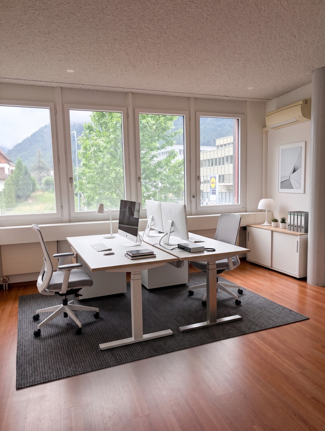 105m² office