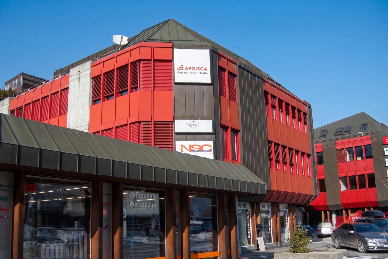105m² office