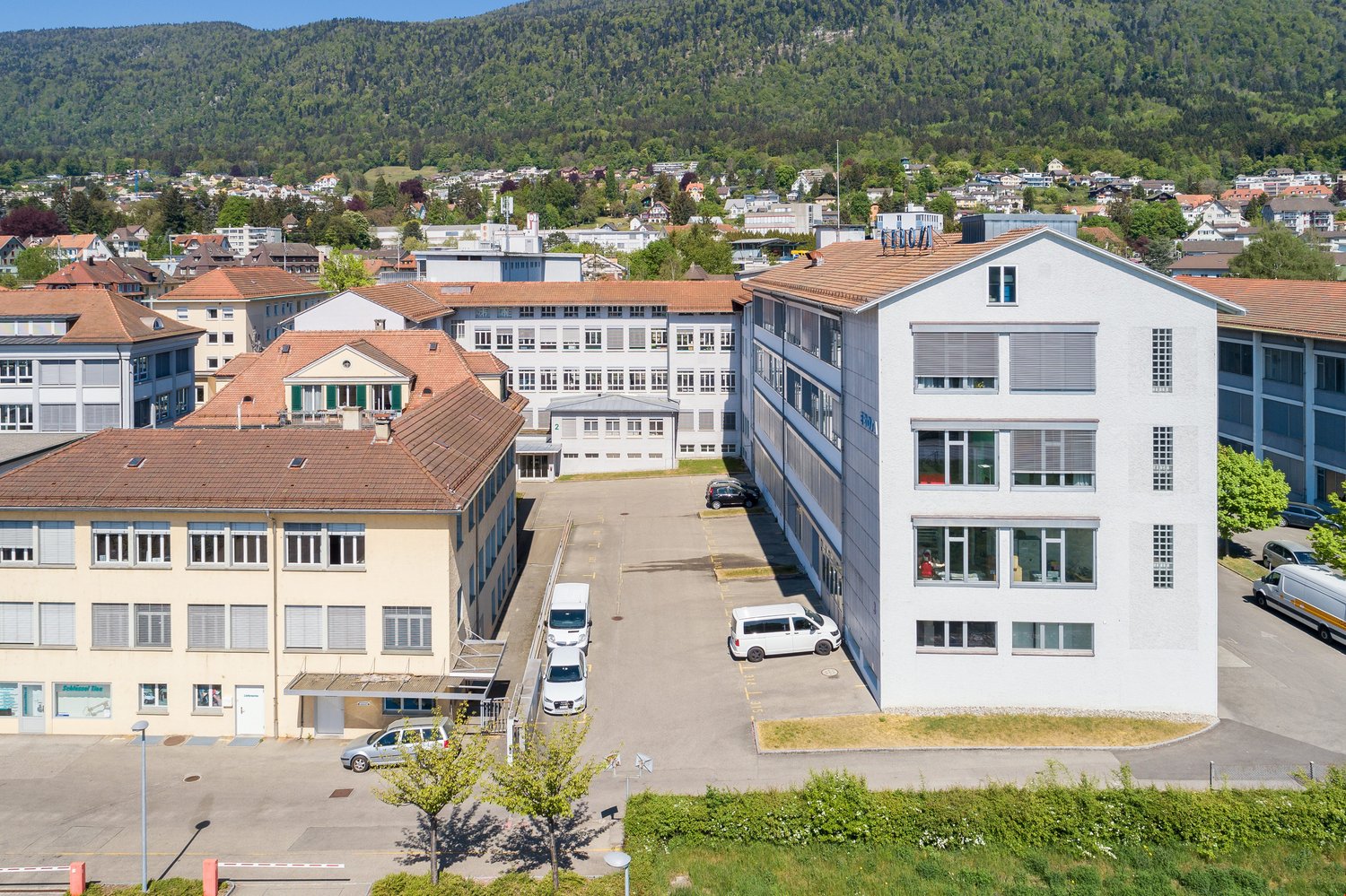 68m² commercial