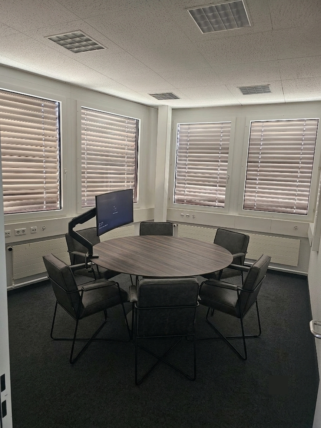 11-100m² ufficio