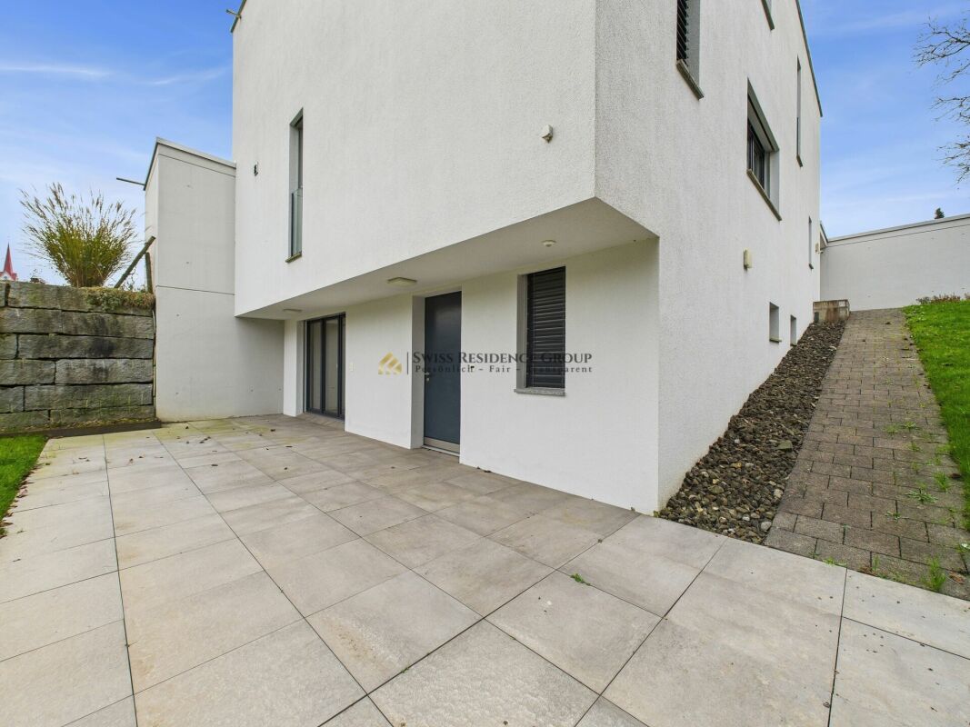 2 rooms bachelor flat