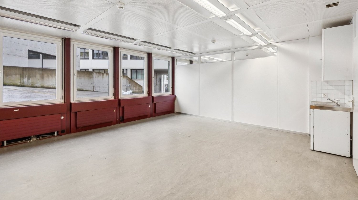 385m² commercial