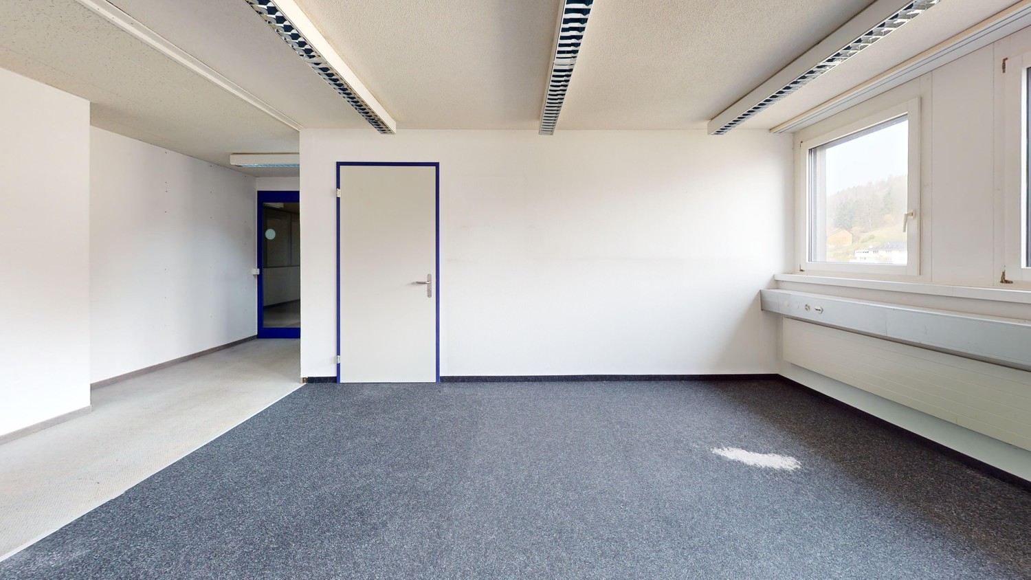 339m² office