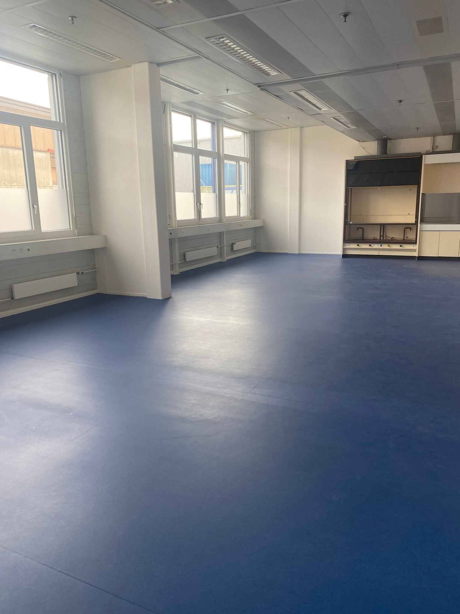 92m² commerciale