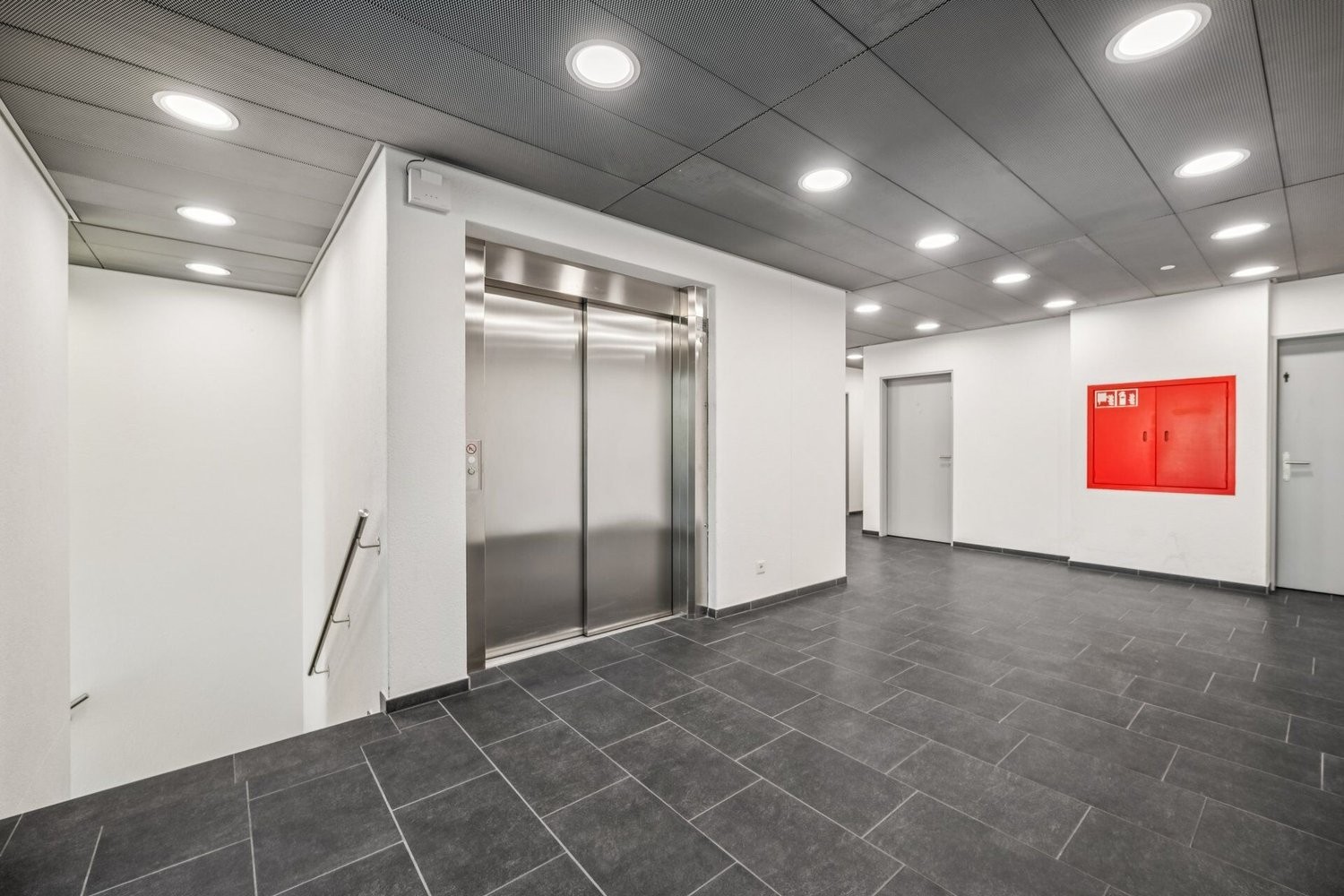 593m² commerciale