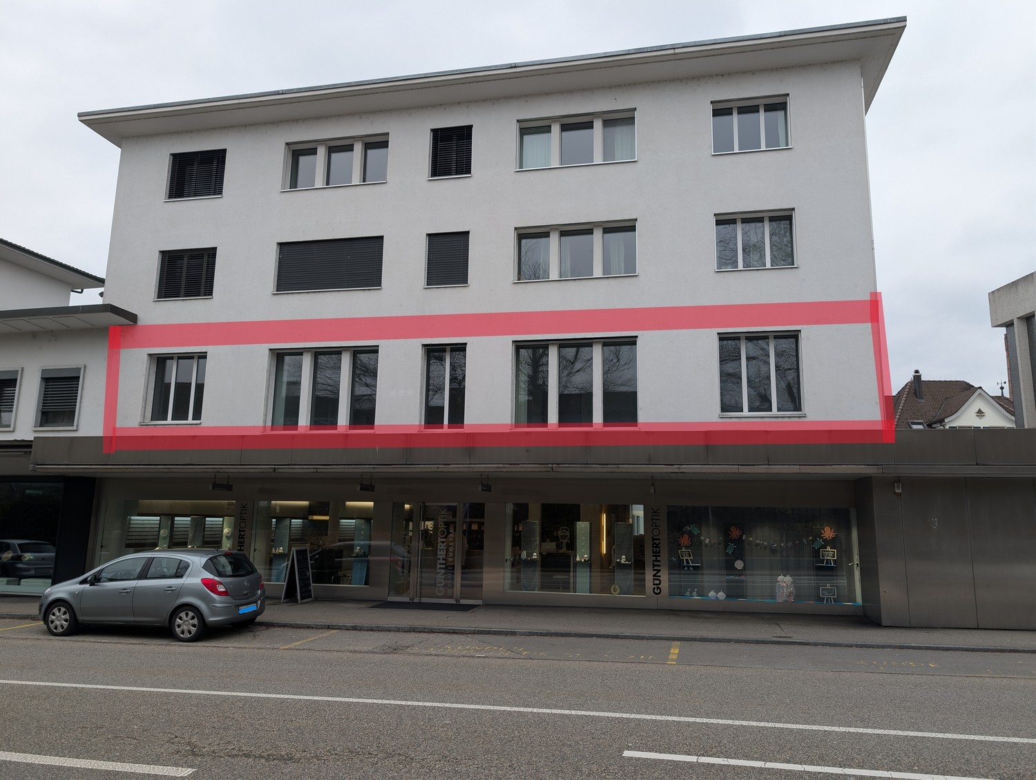 122m² office