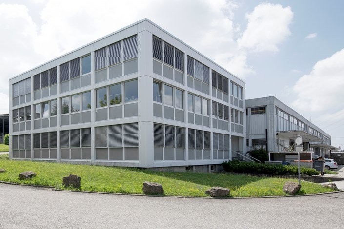 84m² office