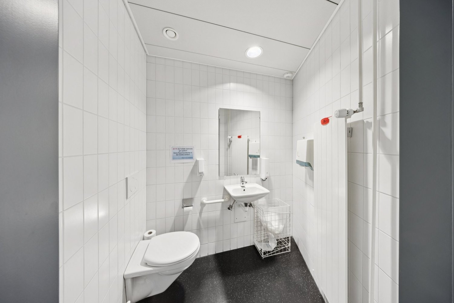 850m² commercial