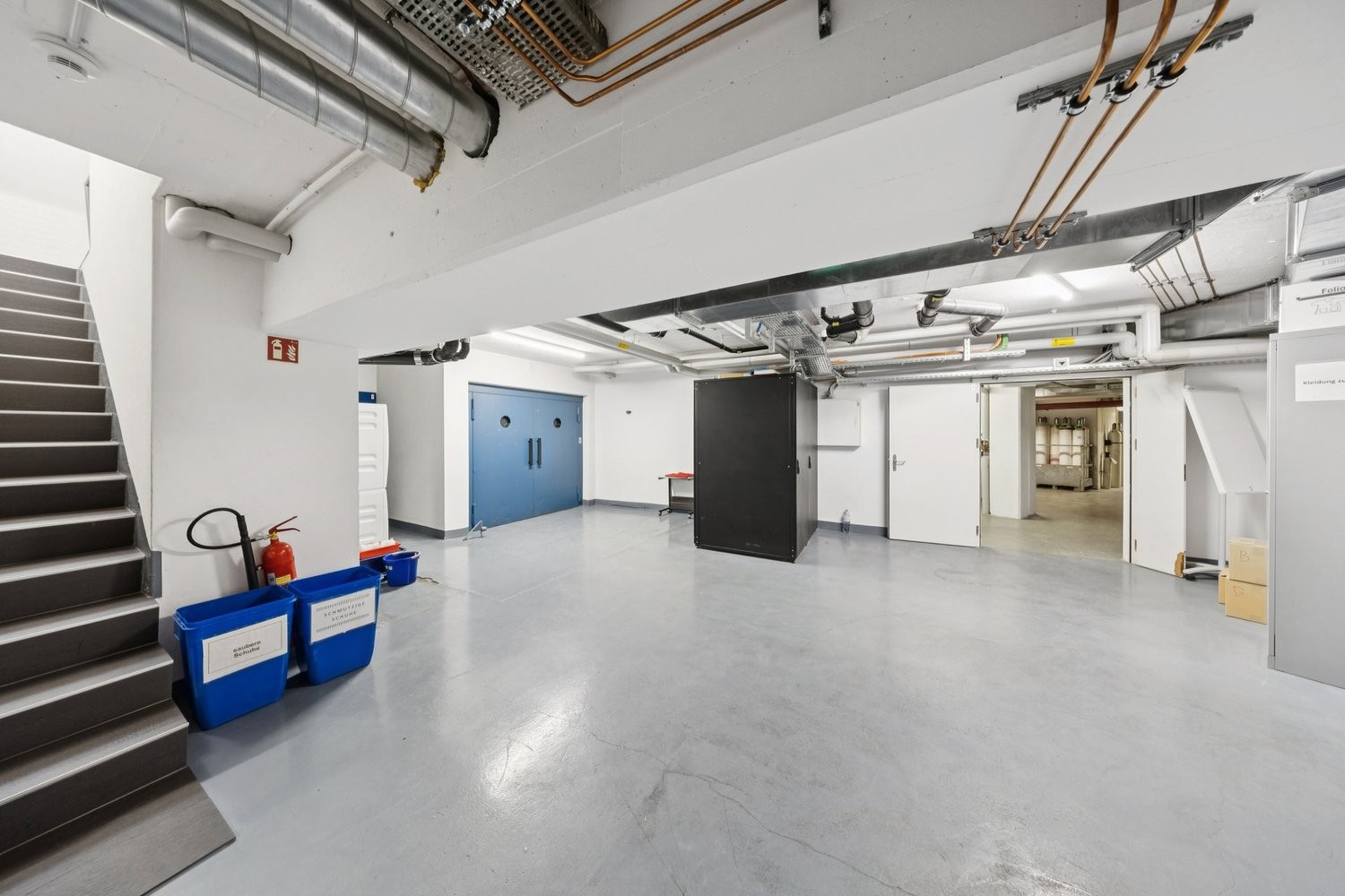 850m² commercial