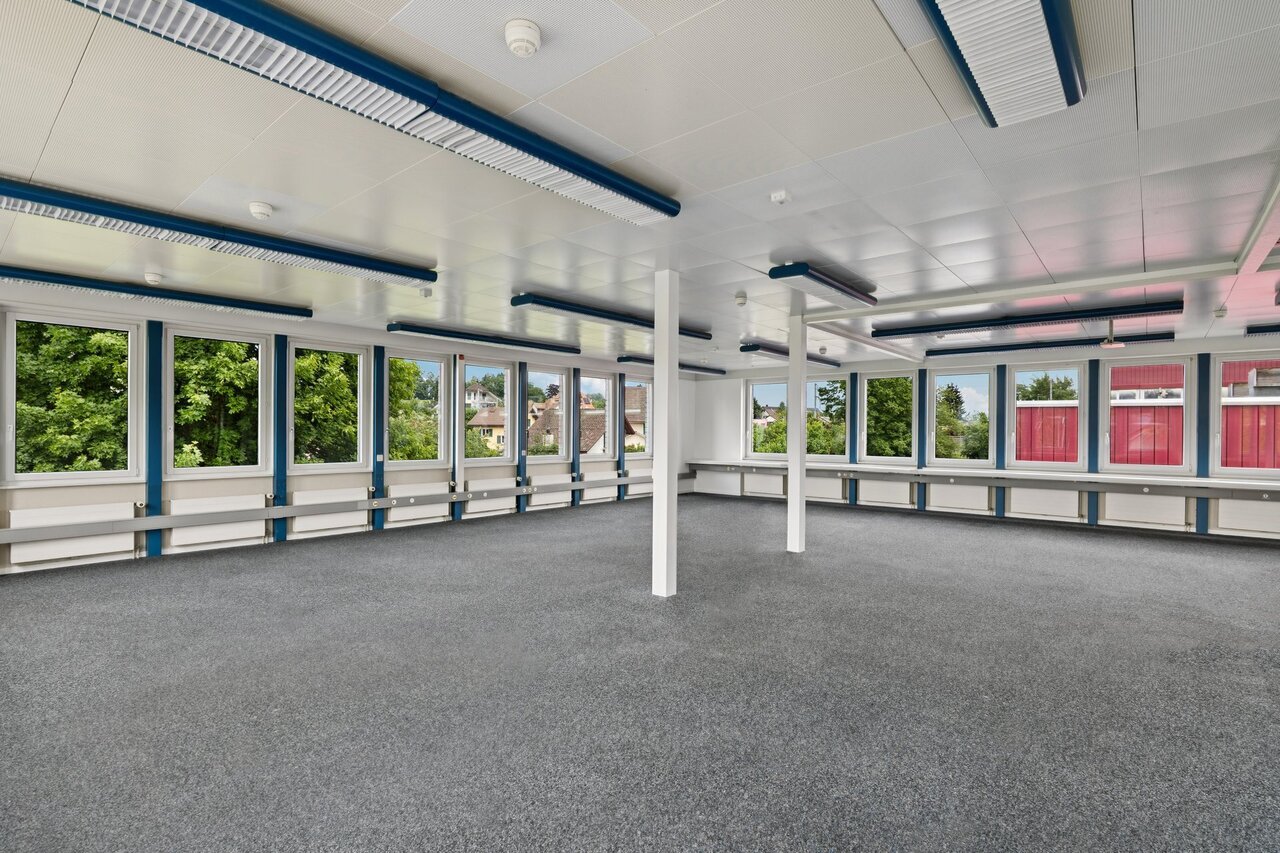 318m² bureau