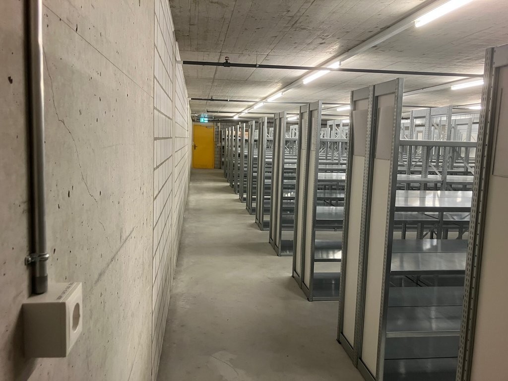 164m² pièce de stockage