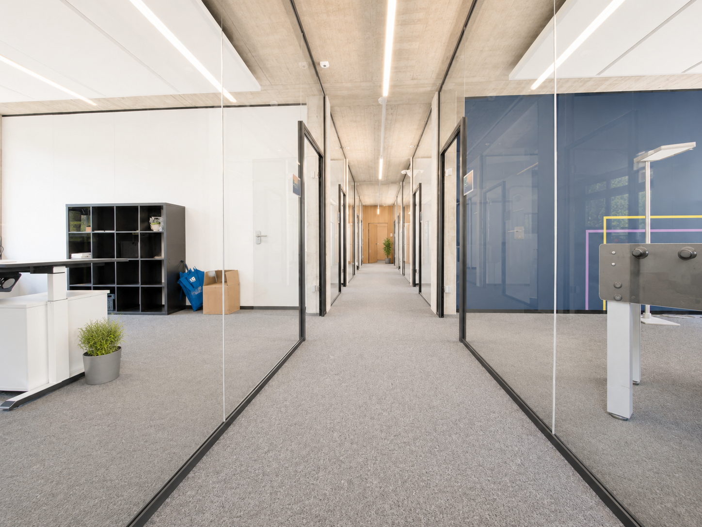 277m² office