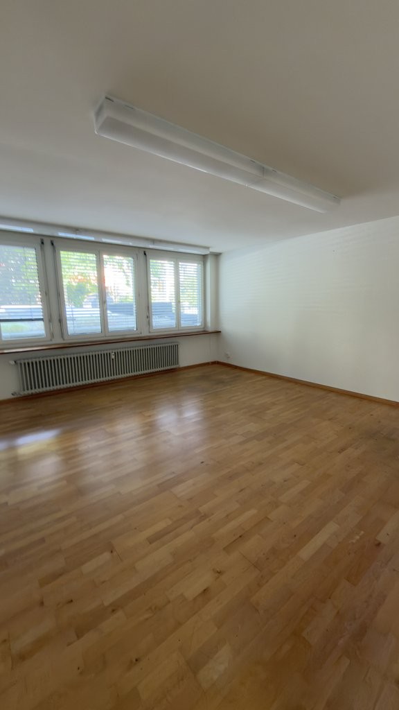 54m² office