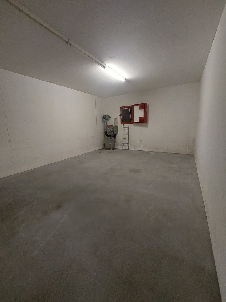 335m² commercial