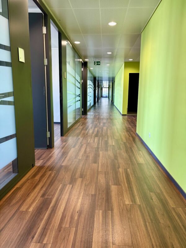350m² Büro