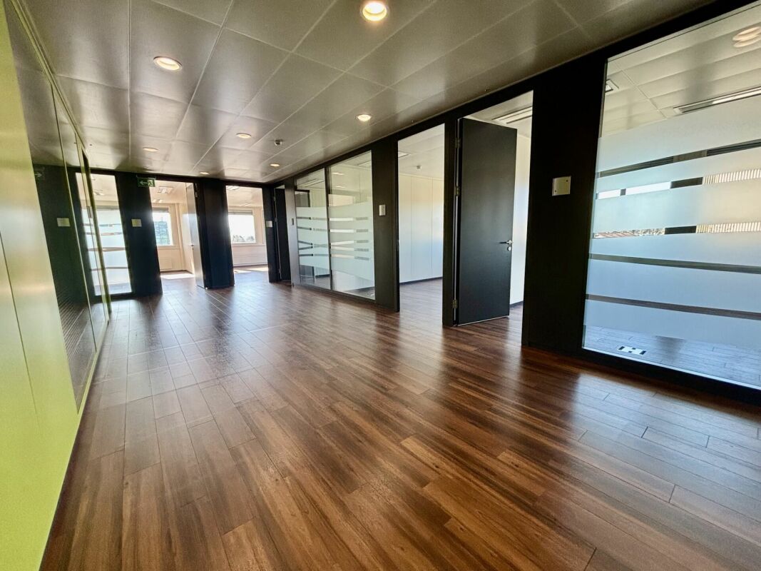 350m² Büro