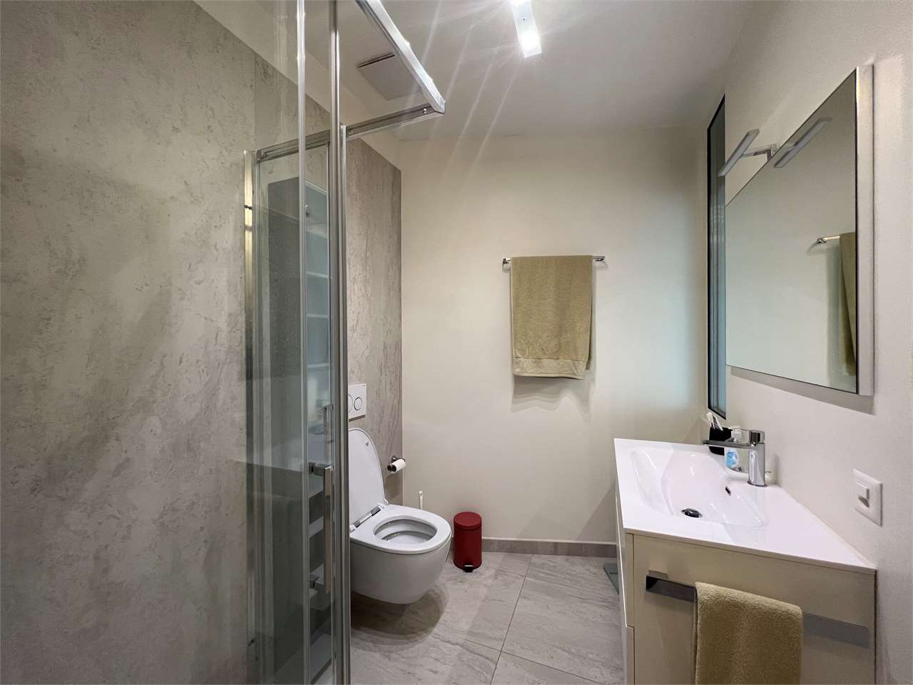 2 ½ Zimmer möblierte Wohnung