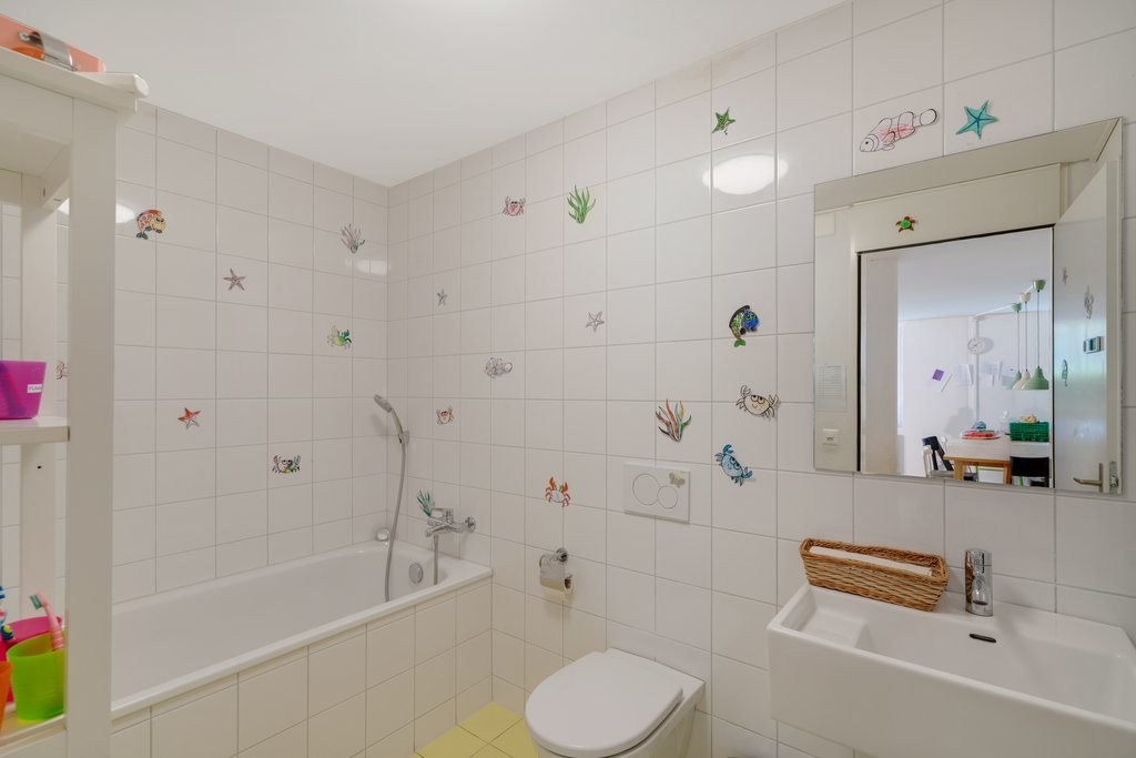 180m² commercial