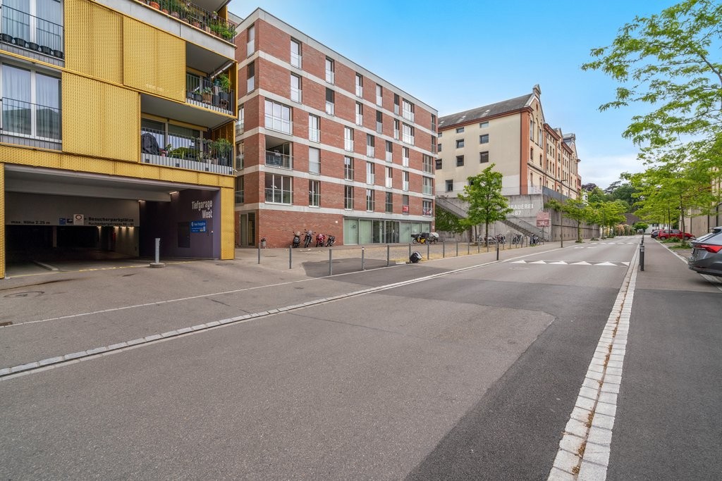180m² commercial