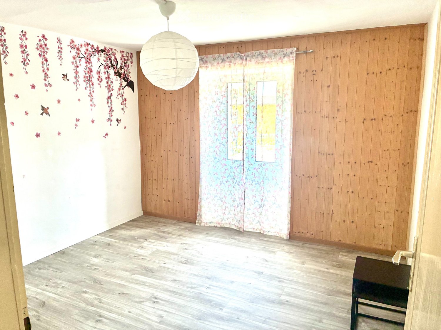 6 rooms apartment