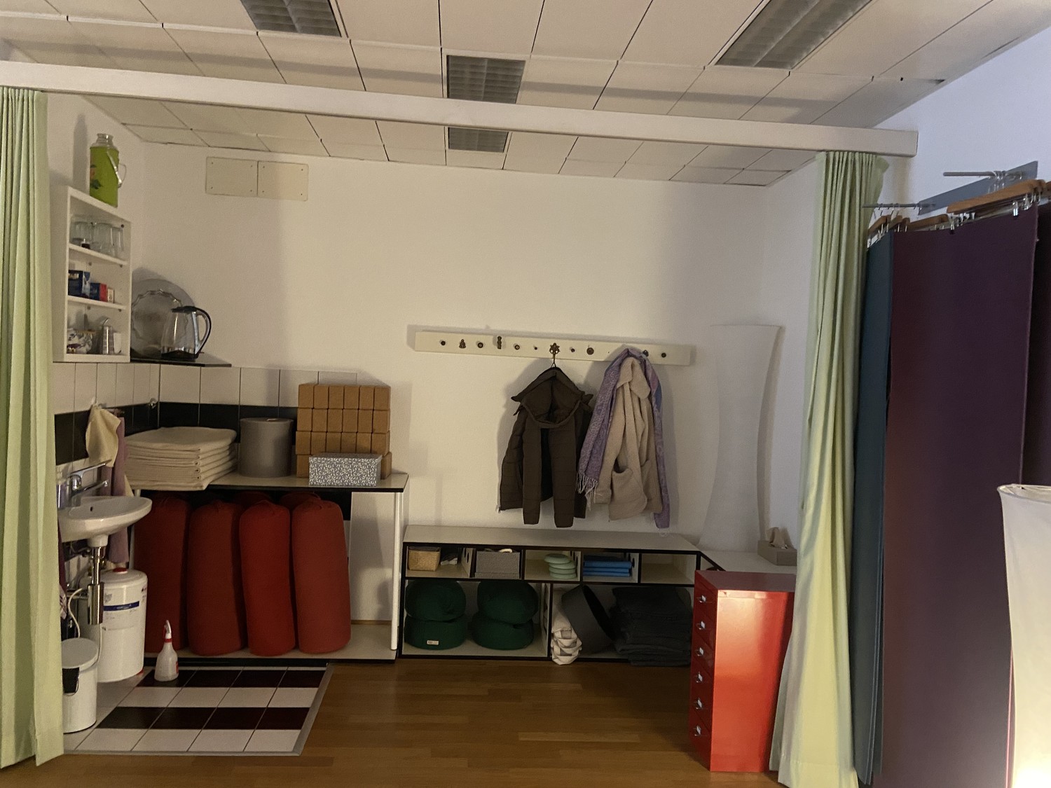 60m² commercial