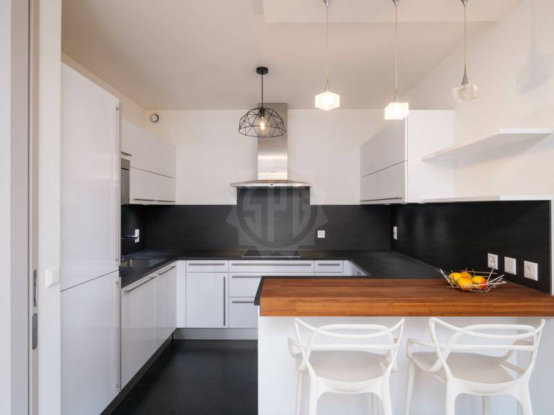 7-Zimmer-Wohnung