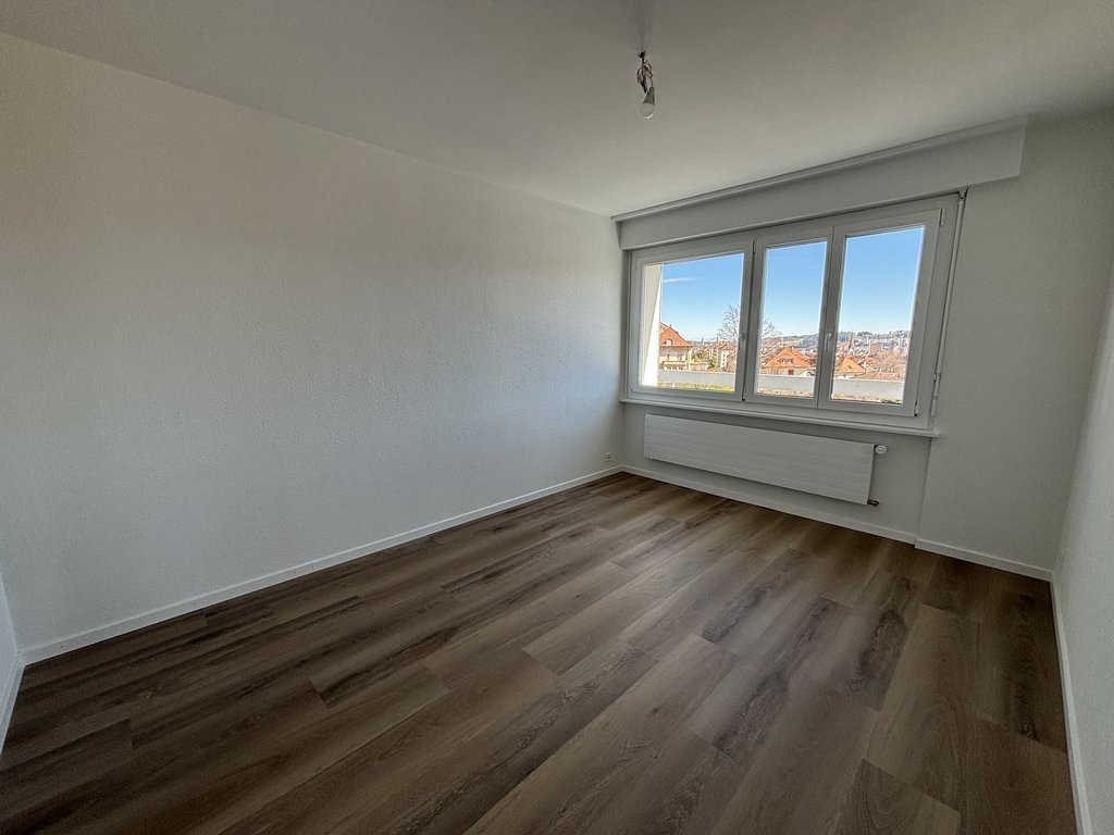 5 rooms apartment