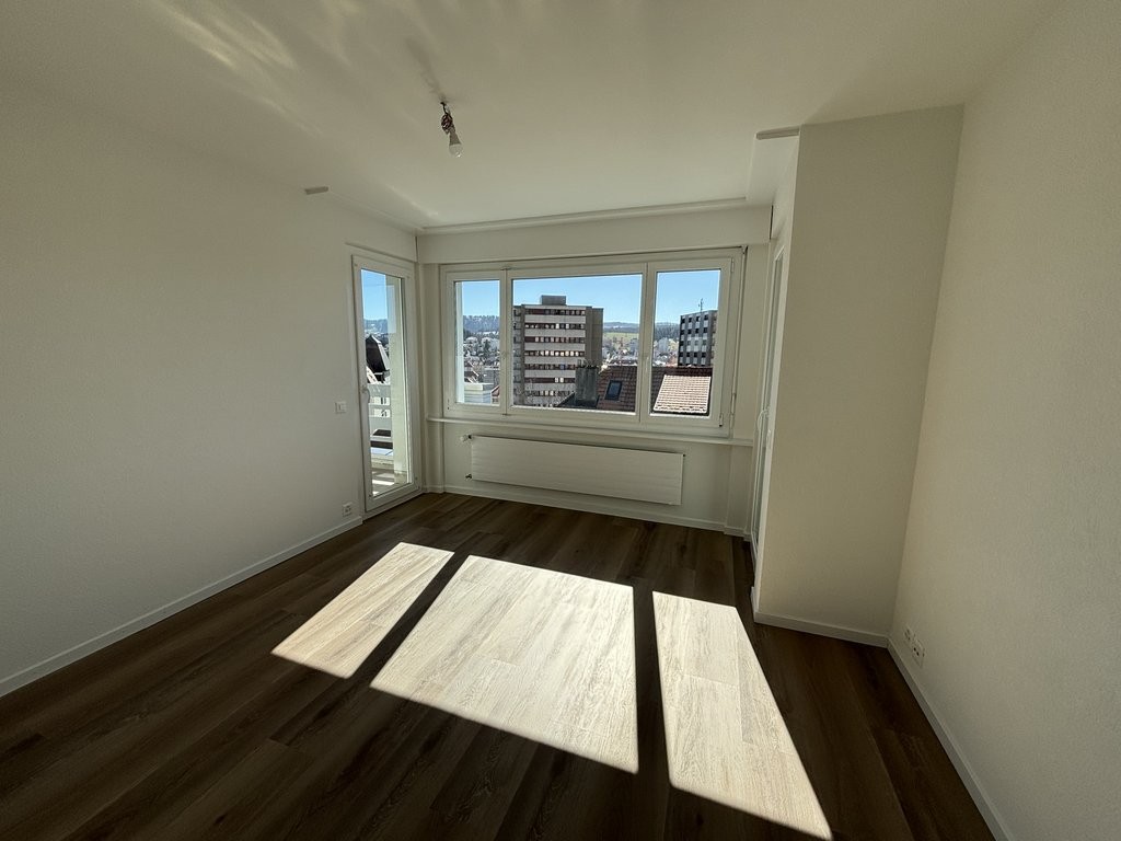 5 rooms apartment