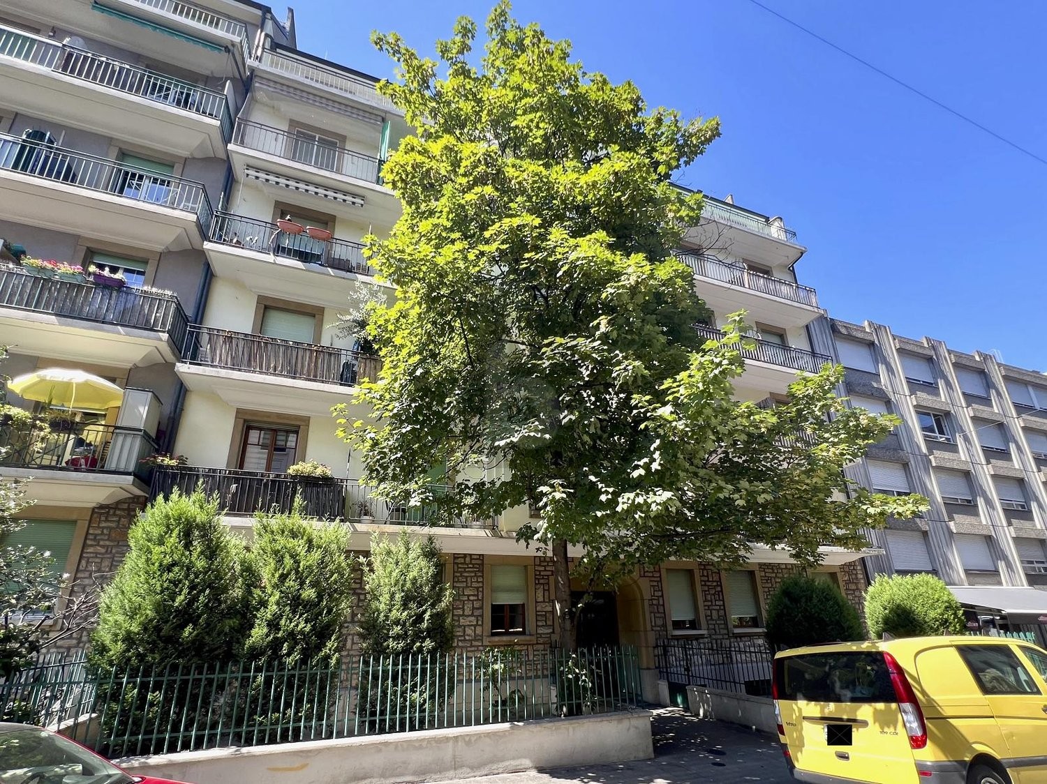 4 rooms furnished flat