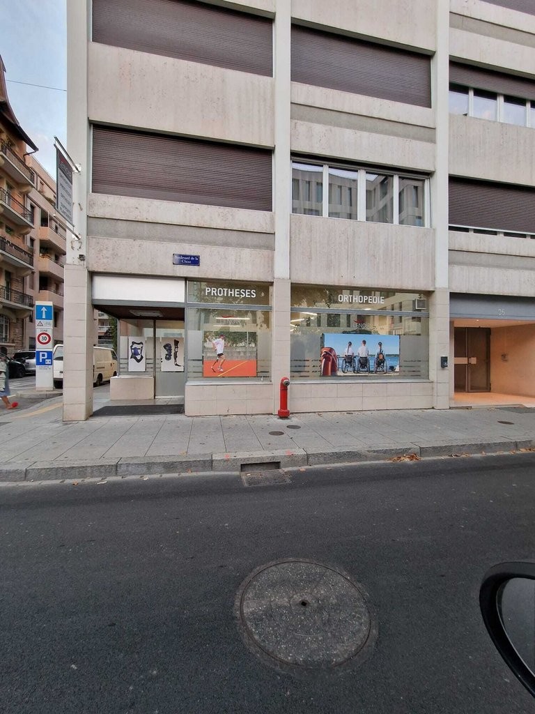 123m² arcade