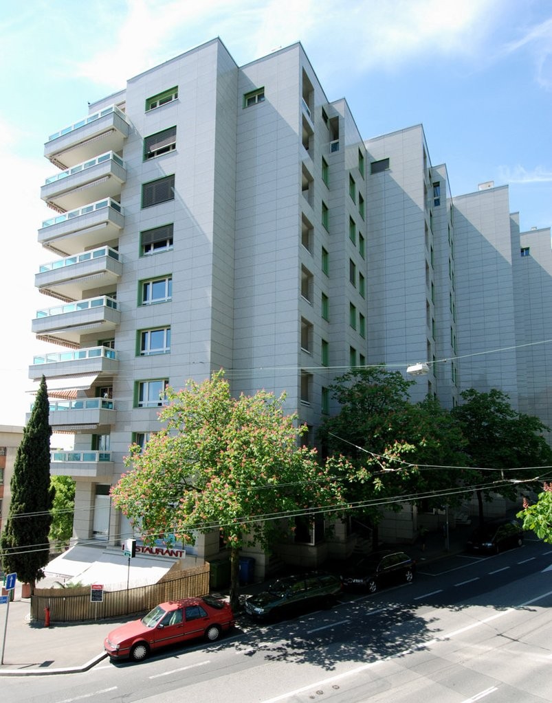 5 rooms apartment