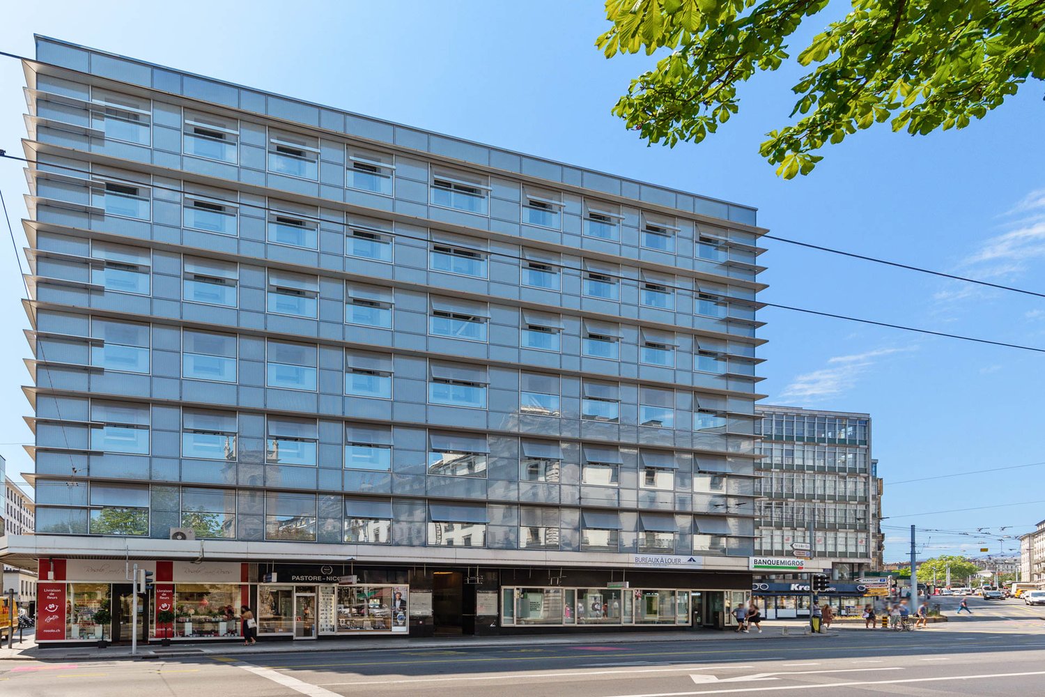 306m² office