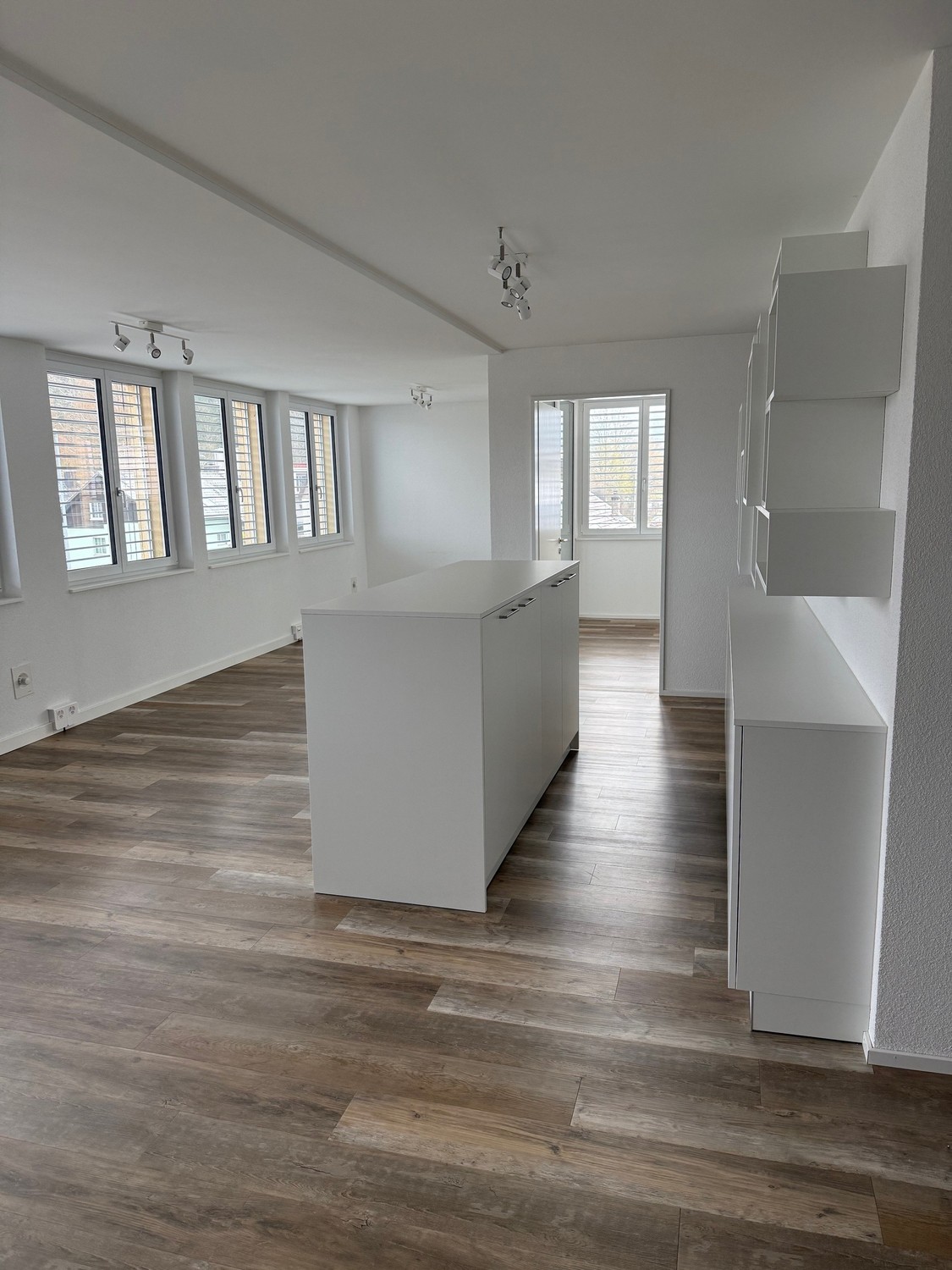 75m² commerciale