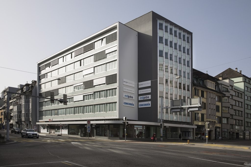 176m² commerciale