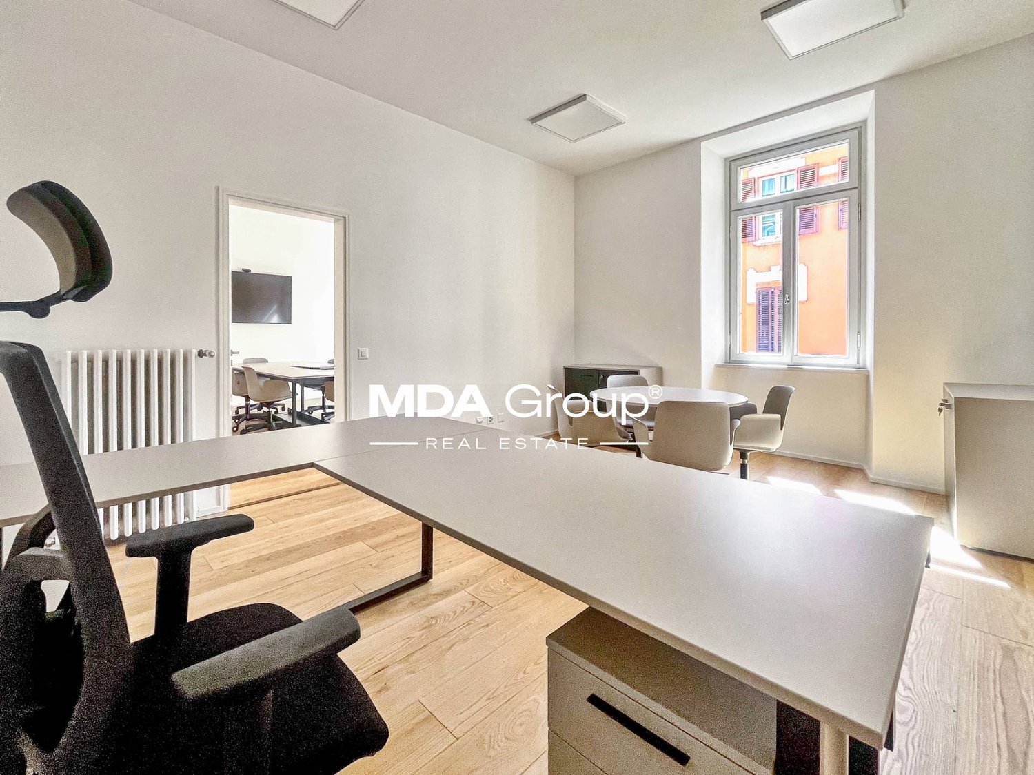145m² office
