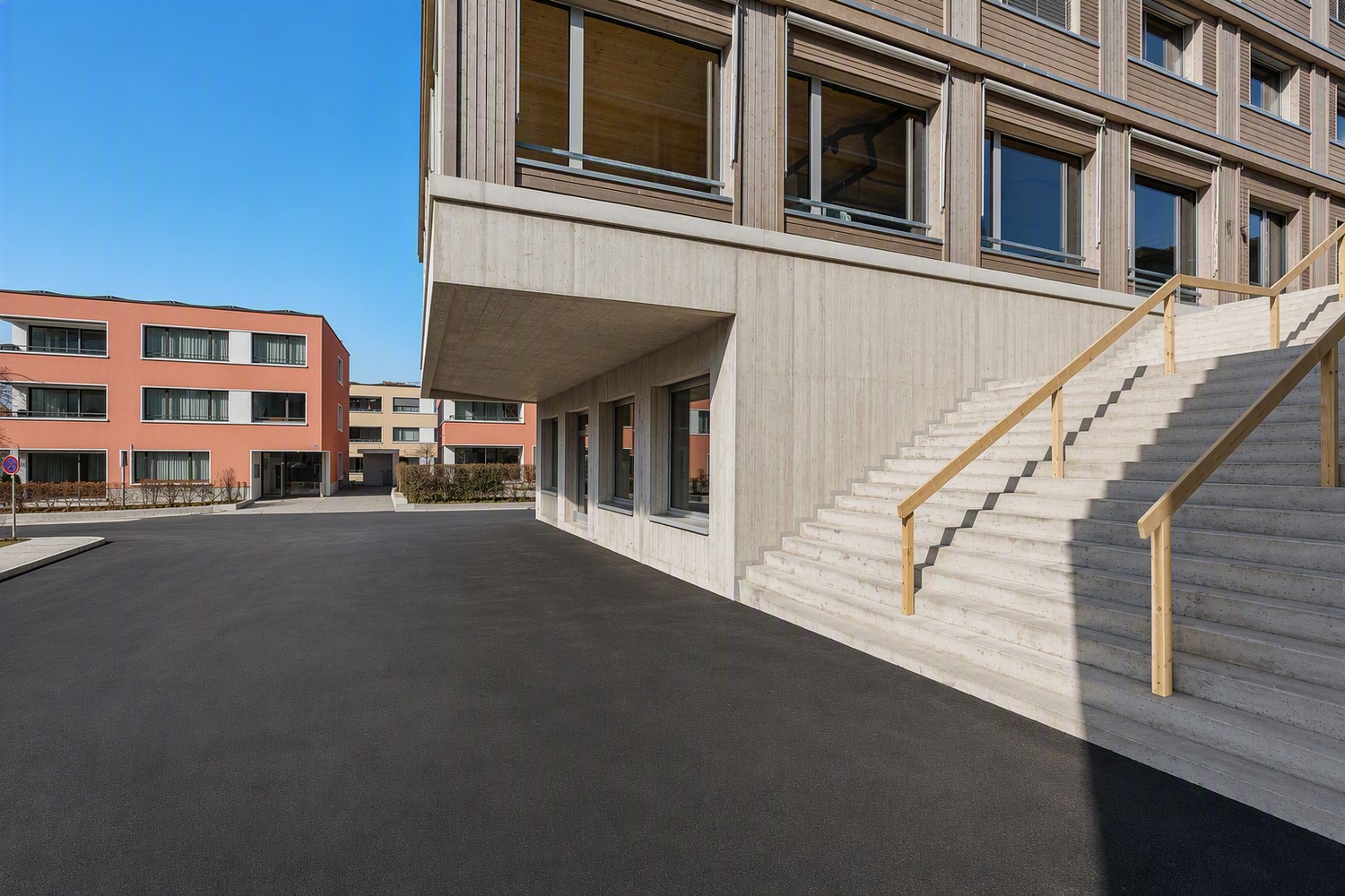 147m² commercial