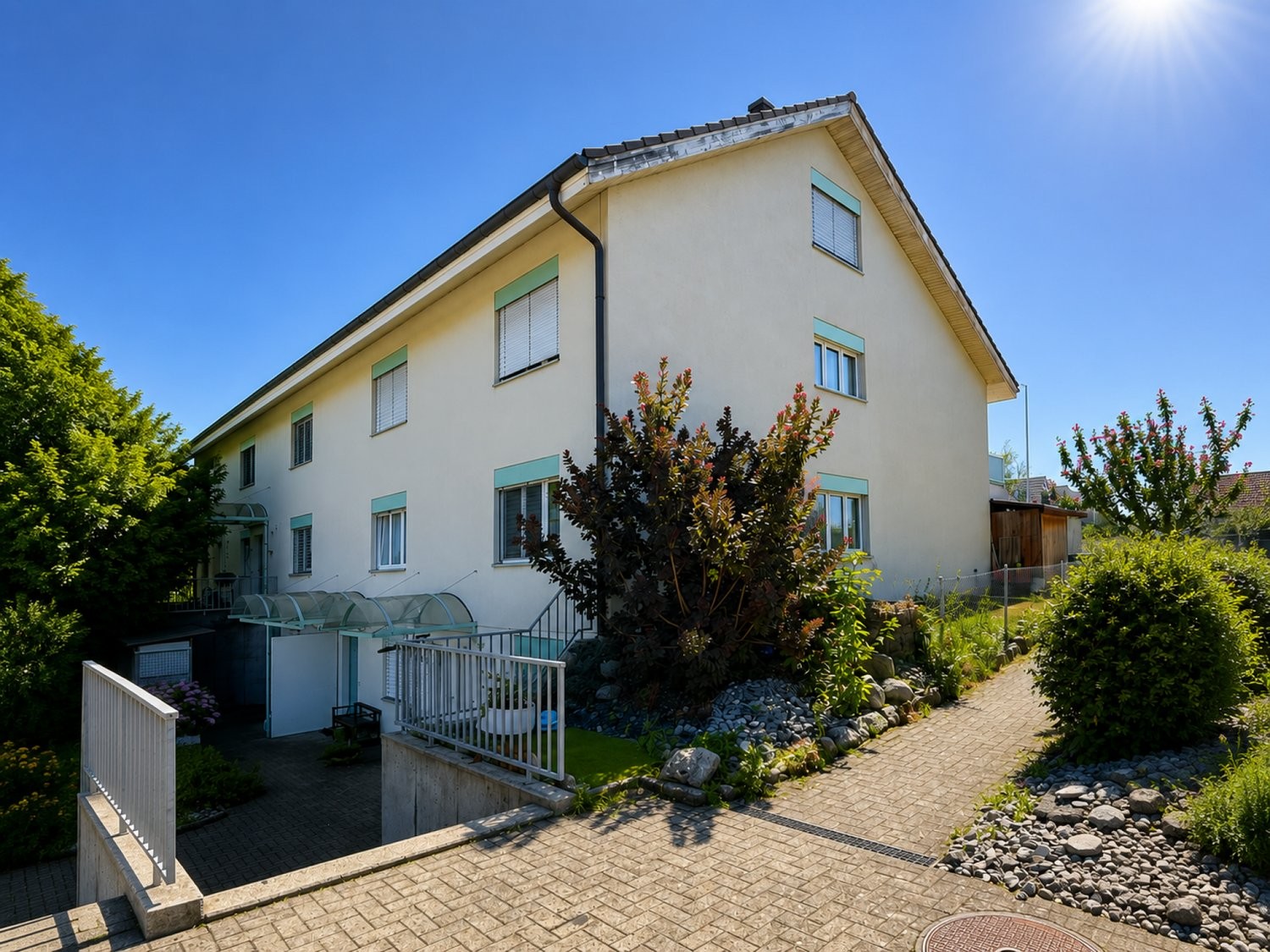 Maison de coin de 5 ½ pièces
