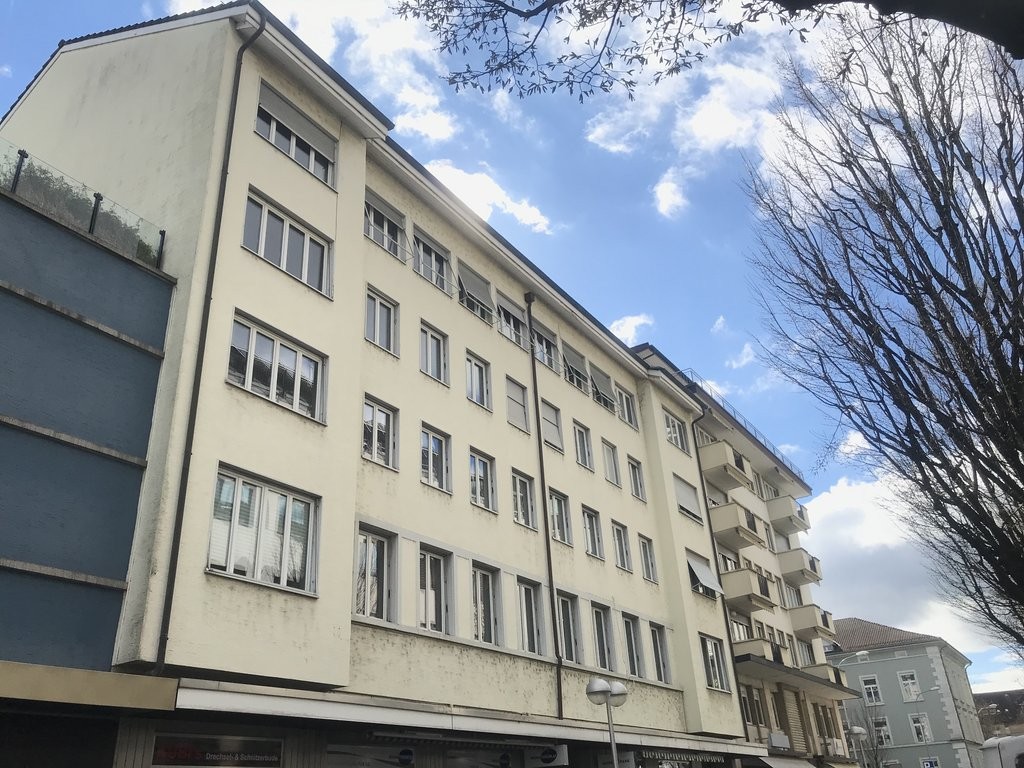 5 rooms apartment